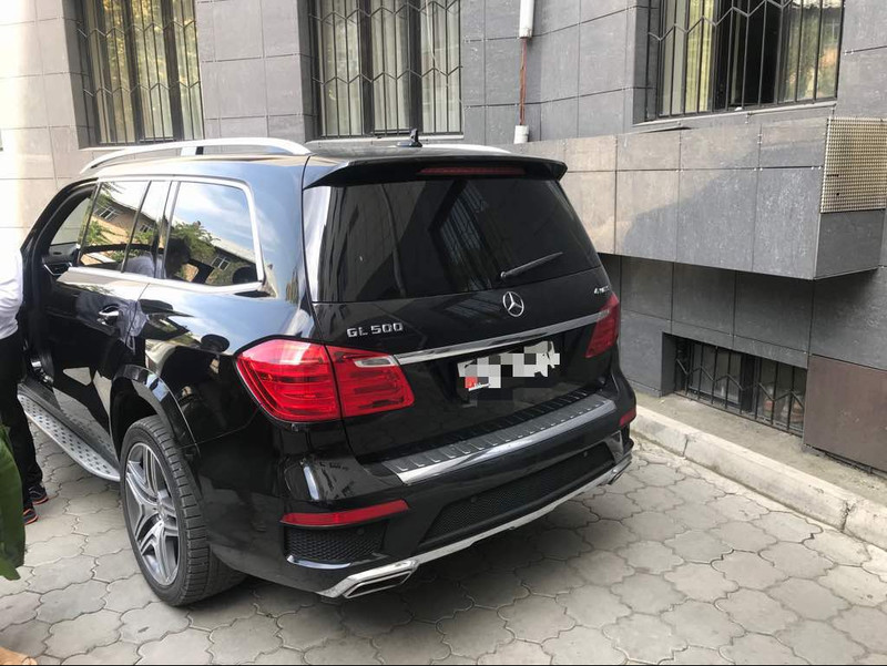ГСБЭП выявила факт контрабандного ввоза авто Mercedes-Benz GL500 по ранее выявленной коррупционной схеме (фото) &mdash; Tazabek