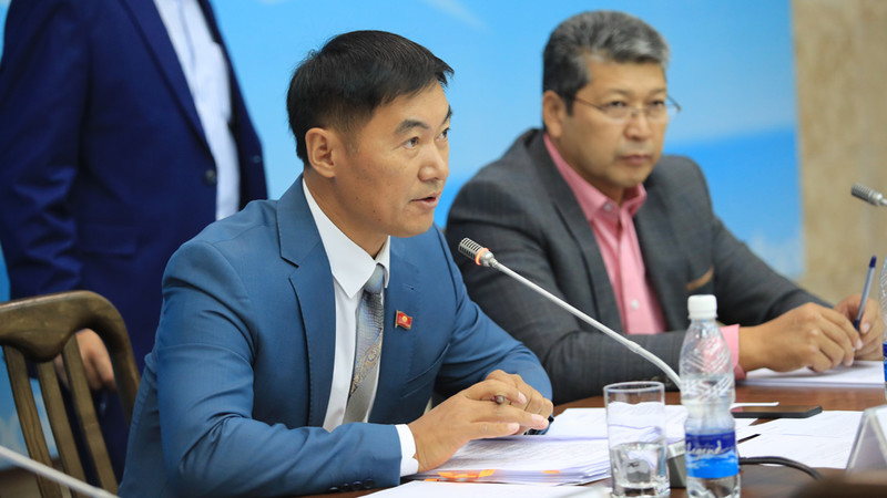 Бюджетный комитет ЖК направит решение премьеру с просьбой принять меры в отношении О.Панкратова &mdash; Tazabek