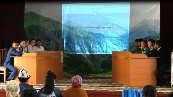 Корулдагы окуучулар акыл таймашта билим сынашты (сүрөт)