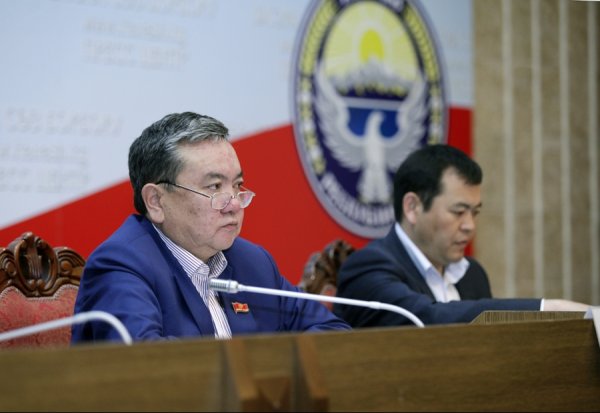 Половина заемщиков по госипотеке отозвали заявки, стоимость квартир превышает рыночную в 2 раза, - депутат А.Акматов &mdash; Tazabek