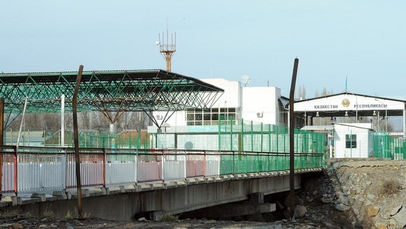 Модернизированный КПП &laquo;Ак-Тилек Автодорожный&raquo; будет сдан в эксплуатацию в конце июня 2017 года, - глава Госстроя Б.Абдиев &mdash; Tazabek