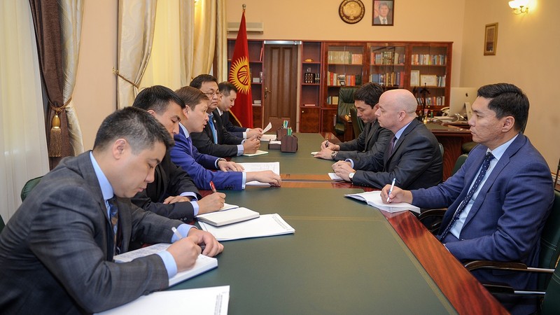 Правительство обозначило ряд приоритетных проектов с международными партнерами по развитию, в том числе проект «Таза коом» — Tazabek