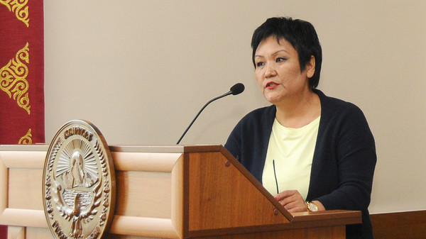 Управление образования Бишкека провело круглый стол по профилактике правонарушений и профориентации учащихся