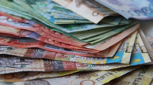 Какова среднемесячная зарплата в Кыргызстане, Казахстане, Узбекистане и Таджикистане? &mdash; Tazabek