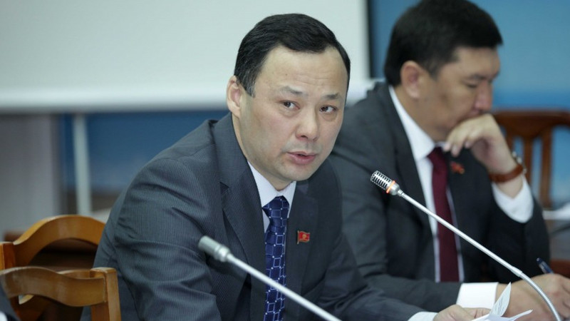 Депутат Р.Казакбаев &mdash; премьер-министру М.Абылгазиеву: Мы совсем не видим вас на той-ашах &mdash; Tazabek