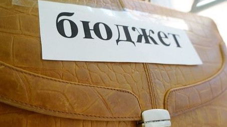 Минфин раскрыл информацию, за счет каких источников будет профинансирован дефицит бюджета в размере 10,2 млрд сомов в 2019 году — Tazabek