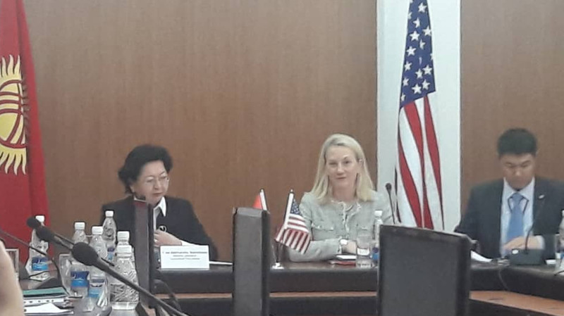 В Кыргызстан вернут $4,6 млн, незаконно выведенные во времена президентства К.Бакиева, - министр Б.Жеенбаева &mdash; Tazabek