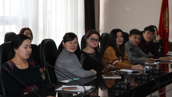 Казак Улуттук университети КМУ менен биргеликте онлайн-конференция өткөрдү