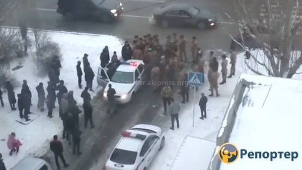 Суворов окуу жайындагы мушташуудан кийин 13 лицеист окуудан чыгарылып, 2 офицер кызматынан четтетилди