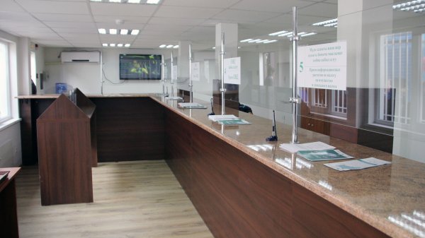 Сотрудников расформированного Бишкеского управления Налоговой службы распределили в другие подразделения — Tazabek