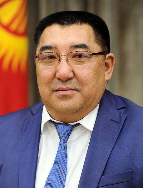 Полпред правительства в Нарынской области А.Кайыпов поблагодарил предпринимателей области за помощь в обеспечении населения углем &mdash; Tazabek