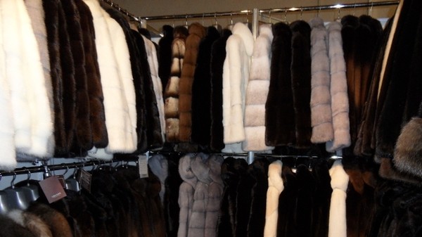 Международный комитет принял во втором чтении законопроект, продлевающий сроки проекта по маркировке товаров из меха &mdash; Tazabek