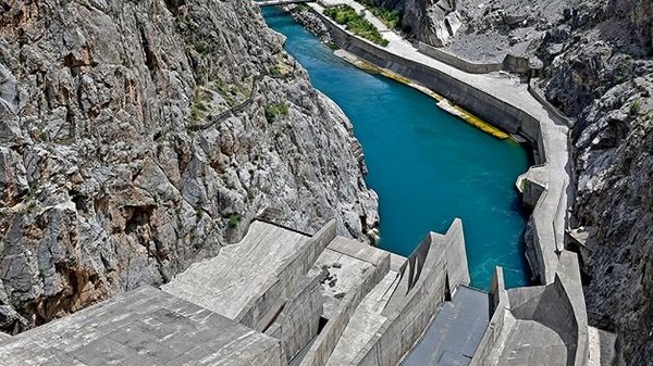 В 2016 году &laquo;Электрические станции&raquo; отпустили на внутреннем рынке энергии на 9,9 млрд сомов, в том числе РЭК, КПП, Кумтору &mdash; Tazabek