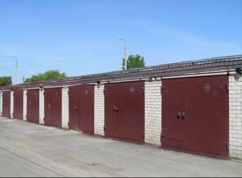 ФГИ выставил на аренду помещения гаража Управделами Жогорку Кенеша &mdash; Tazabek