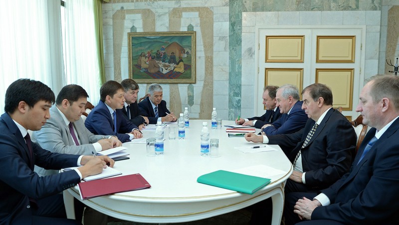 С.Исаков обсудил с главой ФТС предстоящий визит А.Атамбаева в Россию &mdash; Tazabek