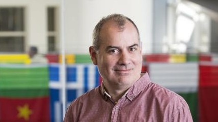 Профессор Эдинбургского университета К.Ханнам: Бишкек похож на Софию, таксисты очень вежливые, а &laquo;фишка страны&raquo; &mdash; в горах и культуре кочевников &mdash; Tazabek