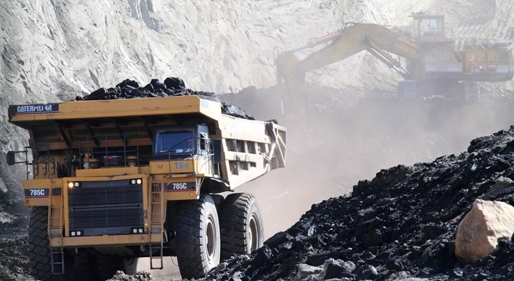&laquo;Кыргызкомур&raquo; потратит 191,7 млн сомов на перевозку угля с разреза Кара-Кече в ОЗП 2018-2019 годов &mdash; Tazabek