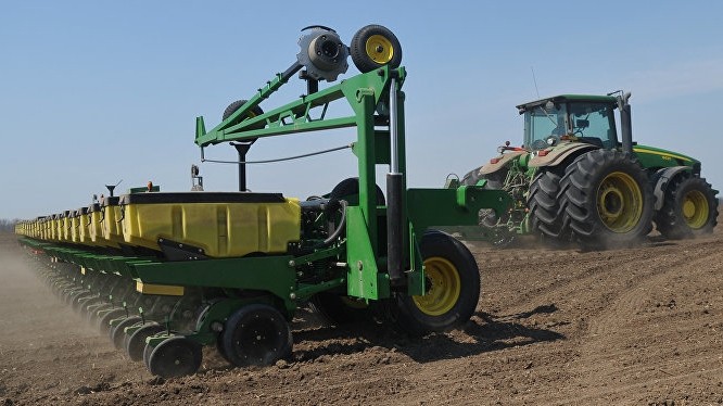 Правительство поставило план в 130 тыс. тонн топлива перед нефтетрейдерами для сезонных полевых работ в 2018 году &mdash; Tazabek