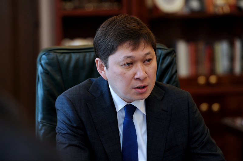 С.Исаков объявил строгие выговоры главе Госкомпромэнерго У.Рыскулову, его заместителю А.Оморову и замглавы Госэкотехинспекции Б.Жусуеву &mdash; Tazabek