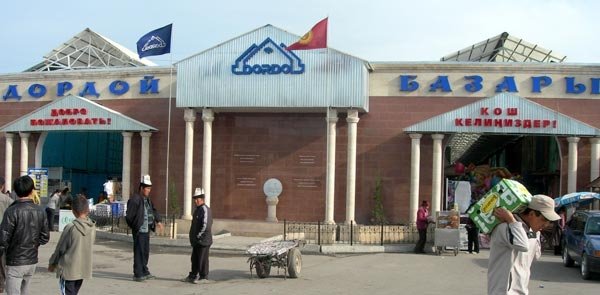 Госантимонополия предложила отменить или снизить налоговые выплаты для предпринимателей рынков &laquo;Мадина&raquo;, &laquo;Дордой&raquo; и &laquo;Кара-Суу&raquo; &mdash; Tazabek