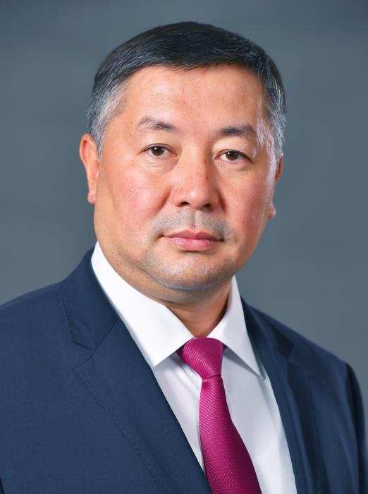 Депутат К.Исаев А.Кадыркулову: Вы не знаете руководителей 195 госпредприятий, а раньше первые секретари знали каждого башкарму &mdash; Tazabek