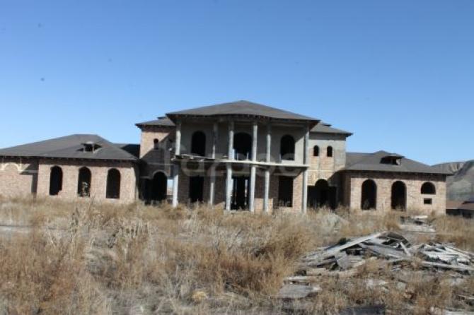 В ФГИ проходит аукцион по реализации 4 гособъектов, в том числе VIP-коттеджей в Таш-Добо &mdash; Tazabek