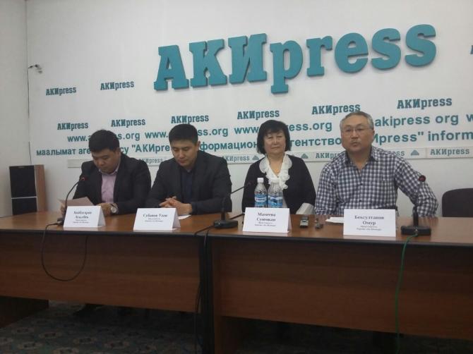 Весь сыр-бор вокруг дороги Балыкчы&mdash;Корумду из-за личных интересов депутата Каната Исаева, - представитель партии &laquo;Ак Шумкар&raquo; &mdash; Tazabek