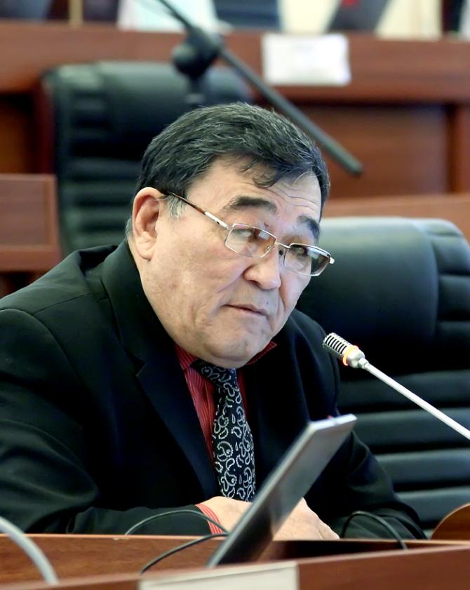 Депутат М.Салымбеков сообщил, что некоторые фермеры не могут получить технику в лизинг &mdash; Tazabek