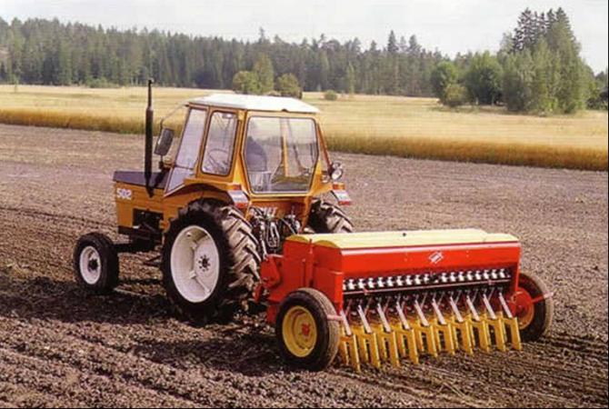 Депутат М.Салымбеков возмутился, что &laquo;Айыл банк&raquo; забирает 2,5% от лизинга фермеров в качестве страхового взноса &mdash; Tazabek