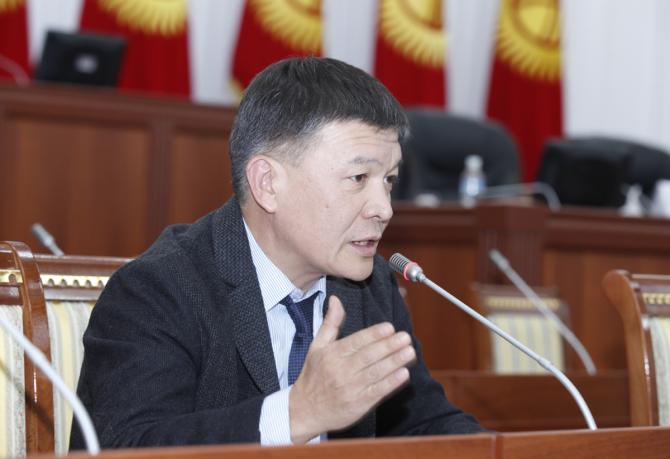 Глава Финполиции Б.Аширов на слова депутата Т.Исакуновой о предъявлении обвинения его заместителю Т.Абулгазиеву: Это полная чушь — Tazabek