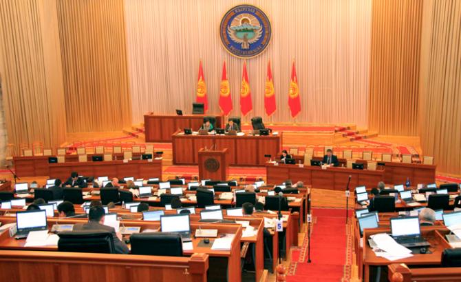 ЖК и правительство в марте обсудят антикризисную программу, в апреле &mdash; итоги вступления КР в ЕАЭС &mdash; Tazabek