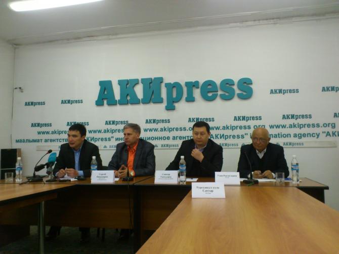 Снижение курса доллара и евро привело к оживлению деловой активности, - глава Ассоциации рынков С.Пономарев — Tazabek