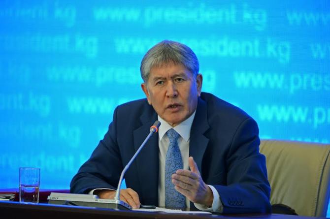 Президент А.Атамбаев об отмене новогодних корпоративов: Если группа людей хочет отметить за свой счет, это очень хороший праздник &mdash; Tazabek