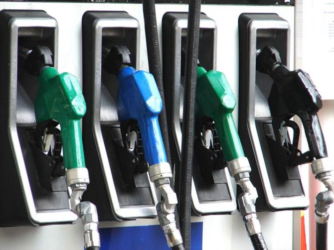 В КР ожидается повышение стоимости ГСМ до 10%, - нефтетрейдеры — Tazabek