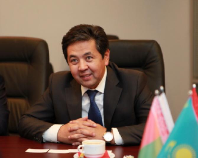 Первый вице-премьер-министр Т.Сарпашев объяснил причины роста курса доллара &mdash; Tazabek