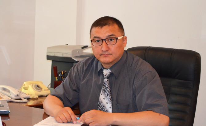 Дело экс-главы &laquo;Кыргызалтына&raquo; Д.Жапарова: Подсудимый озвучил размер своей зарплаты &mdash; Tazabek