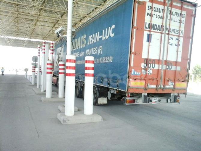 ГТС просит предпринимателей сообщать в случае возникновения трудности при прохождении границы с Казахстаном &mdash; Tazabek