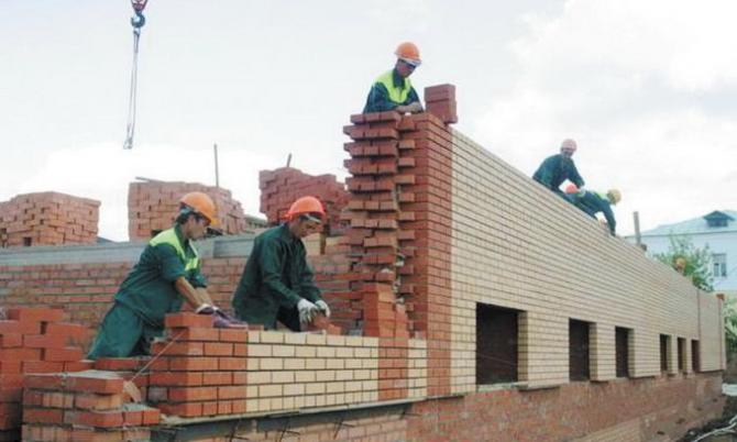 В краткосрочной перспективе спрос в строительной отрасли, в частности для жилых помещений резко снизится, - анализ &mdash; Tazabek
