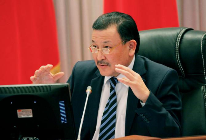 Для инвестиционной привлекательности нужно поэтапно повысить тариф на электроэнергию, - энергетик Б.Баетов &mdash; Tazabek