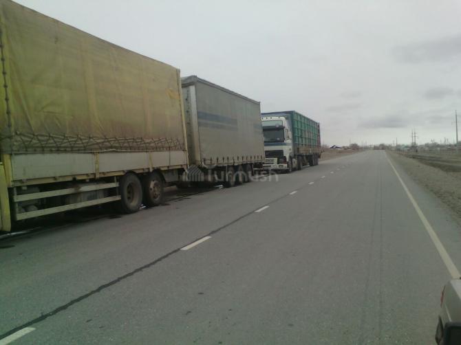 В ЖК попросили обратить внимание на дороги после проезда большегрузных машин Хово &mdash; Tazabek